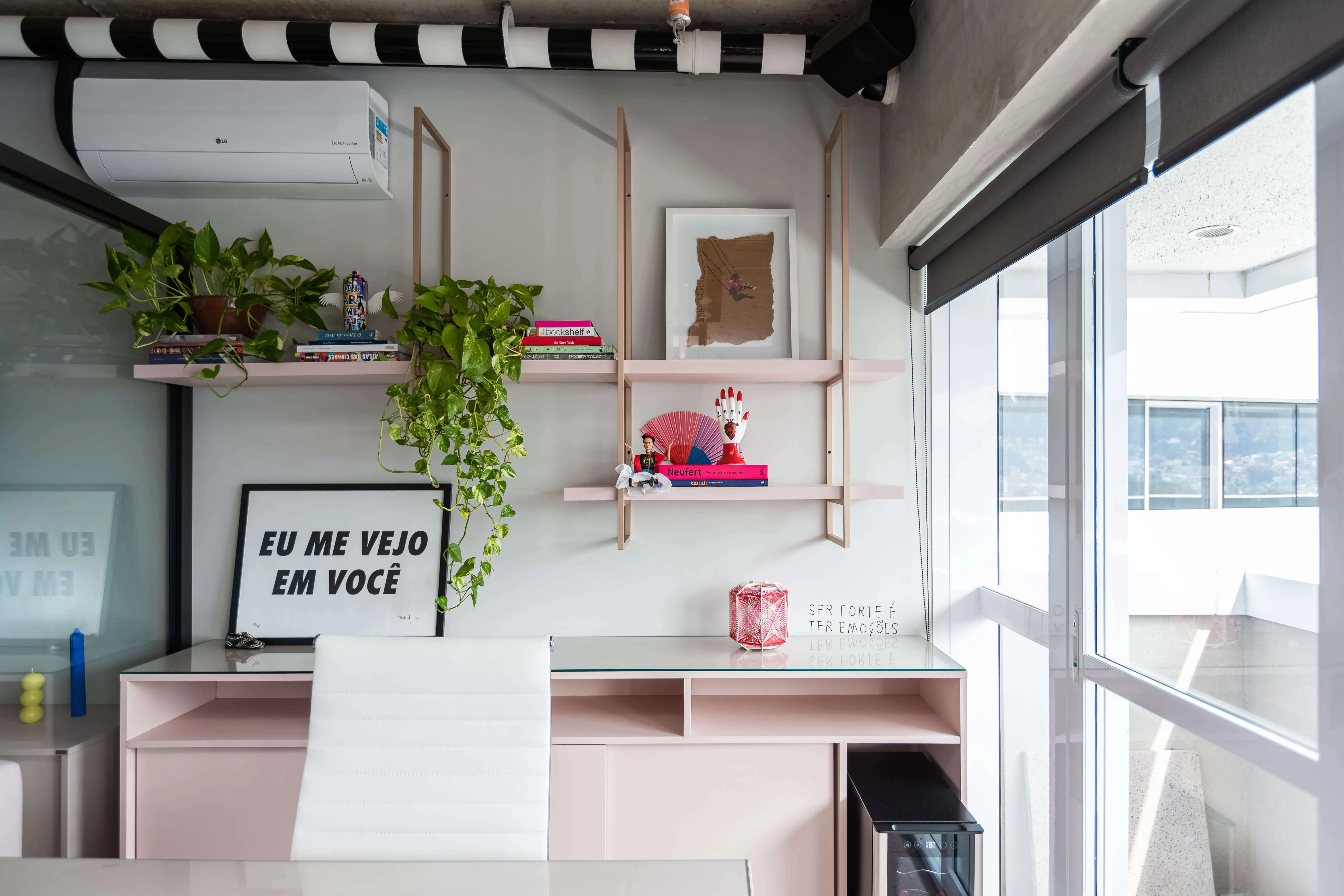 Ambientes em constante transformação com diferentes texturas e cores.